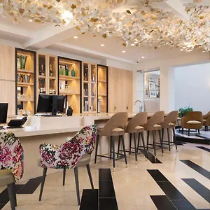 Hotel Des Champs-elysees, Parijs