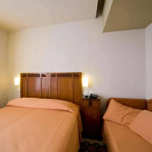 hotel-europa-levanto.hotelitalianriviera.com/