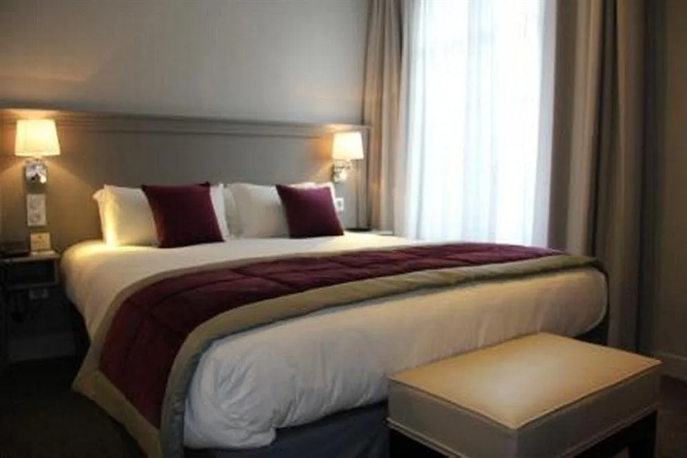 Hotel Montcalm Paryż 3*,