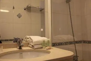 ***  Hotel Montcalm Paryż Francja