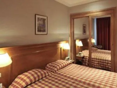 Hotel Montcalm Paryż